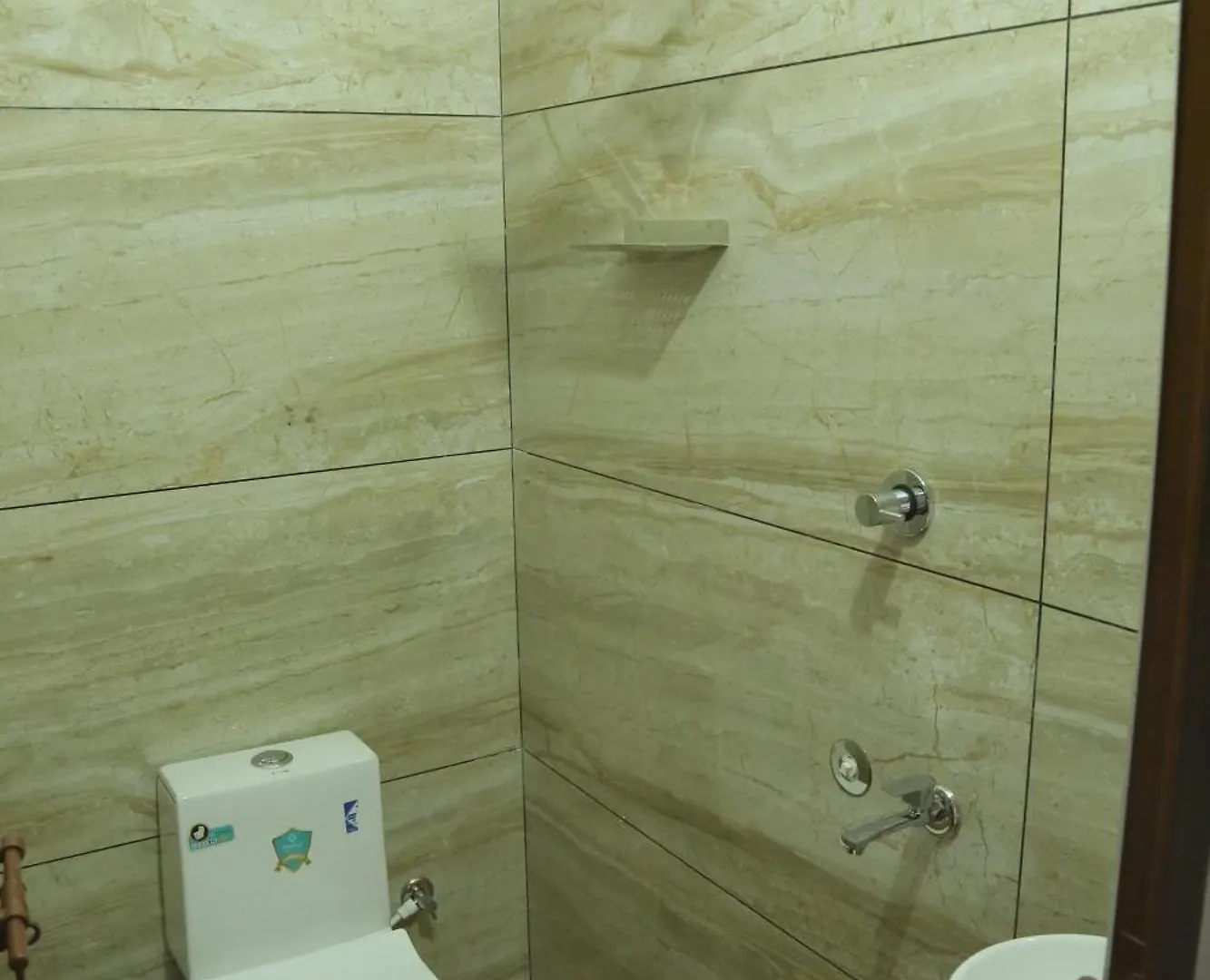Nr Heavenz Near Rajagiri Hospital Apartment Alwaye 0*,  India