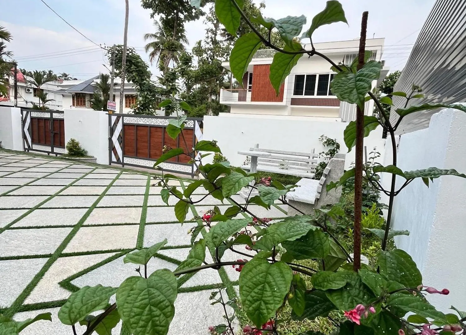 Nr Heavenz Near Rajagiri Hospital Apartment Alwaye